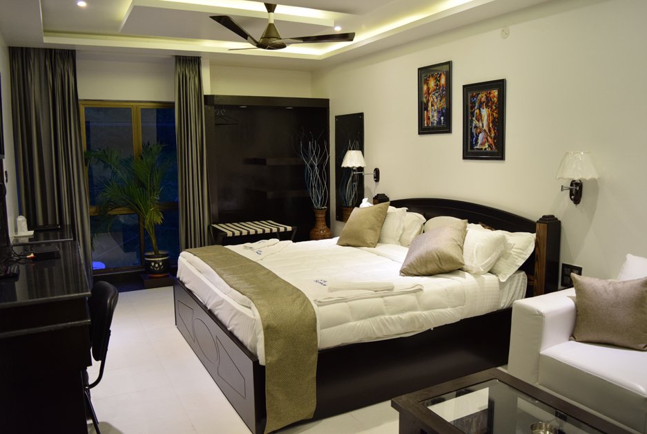 Sapphire Hotel Shillong Side Image 1