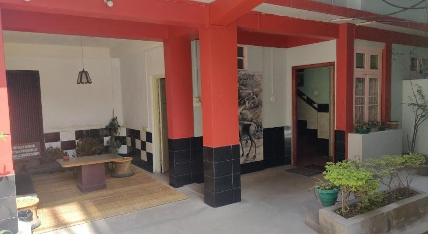 Travellers Bed & Breakfast Shillong Side Image 1